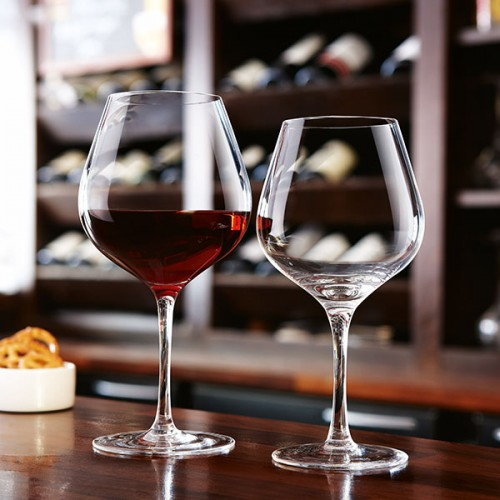 Как выбрать бокалы для красного и белого вина