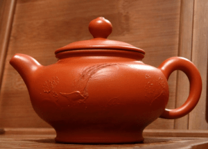 Чайник из красной глины