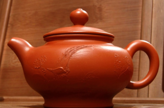 Чайник из красной глины